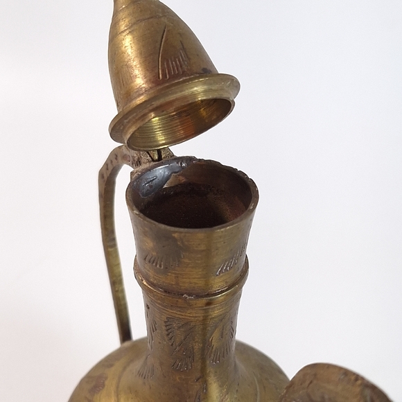 Vintage Ornate Engraved Solid Brass Teapot Genie Lamp Oil Pitcher India - Picture 6 of 11